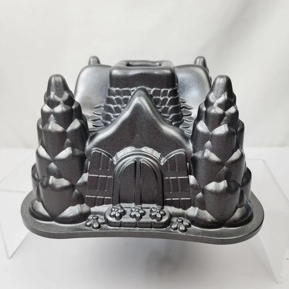 Nordic Ware Fairy Tale Cottage Bundt Cake Pan Heavy Cast Aluminum 10 Cup USA